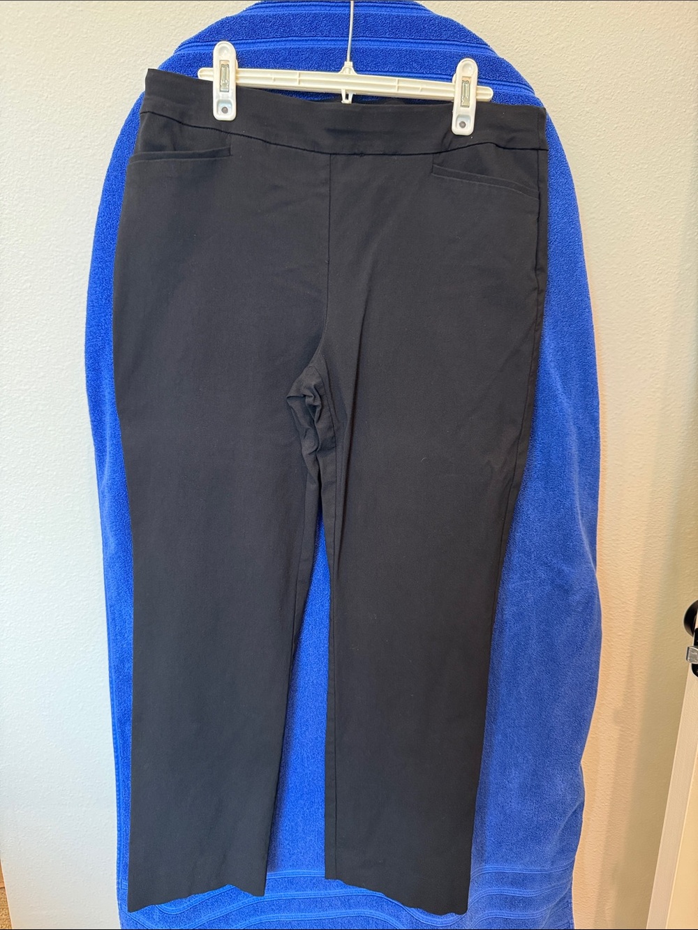 Chico's Black Straight-Leg Pull-On Pants